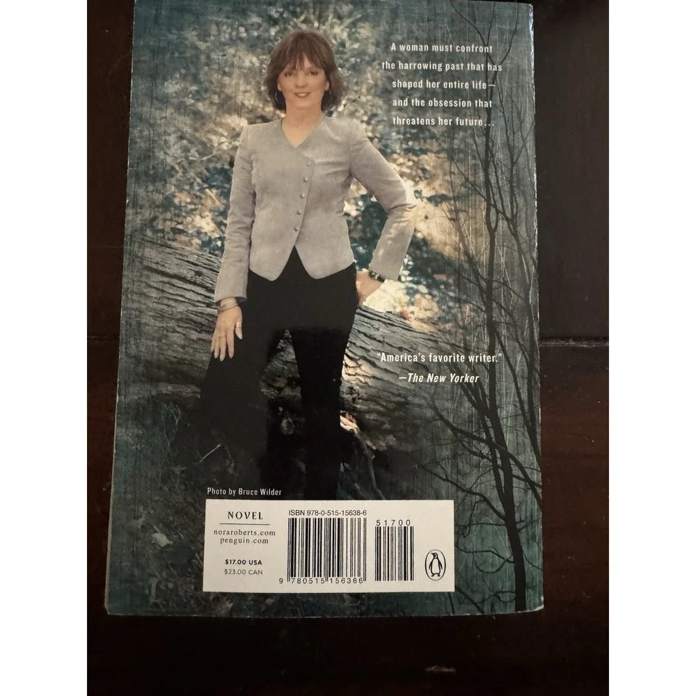 Nora Roberts The Obsession Trade PB 2017 Penguin Romance Suspense Novel